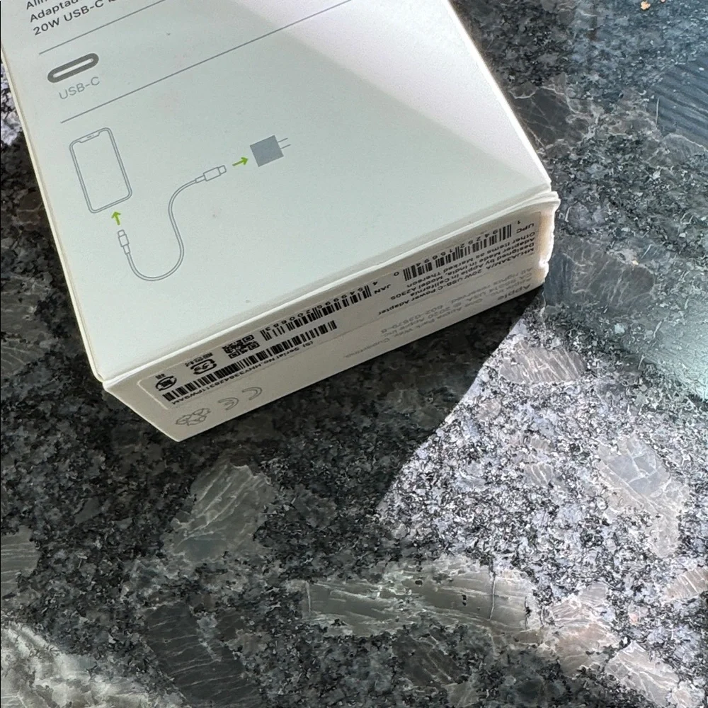 Apple USB-C Power Adapter in White
